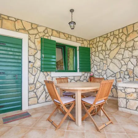 House Oliver Dom wakacyjny Dobropoljana